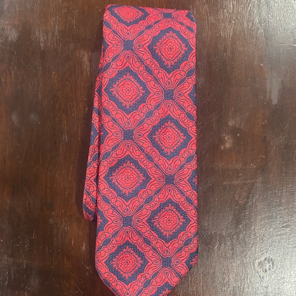 Vintage wembley Red and Blue Patterned Tie 56”